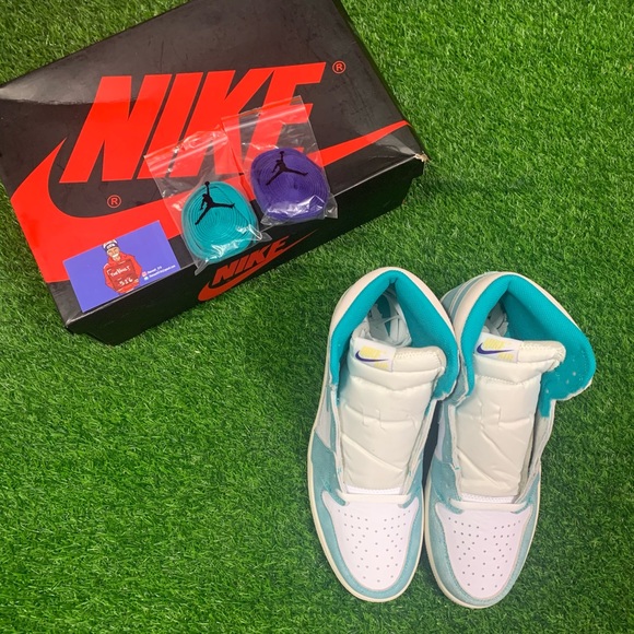 2019 Air Jordan 1 Retro High OG “Turbo Green” - Picture 12 of 16